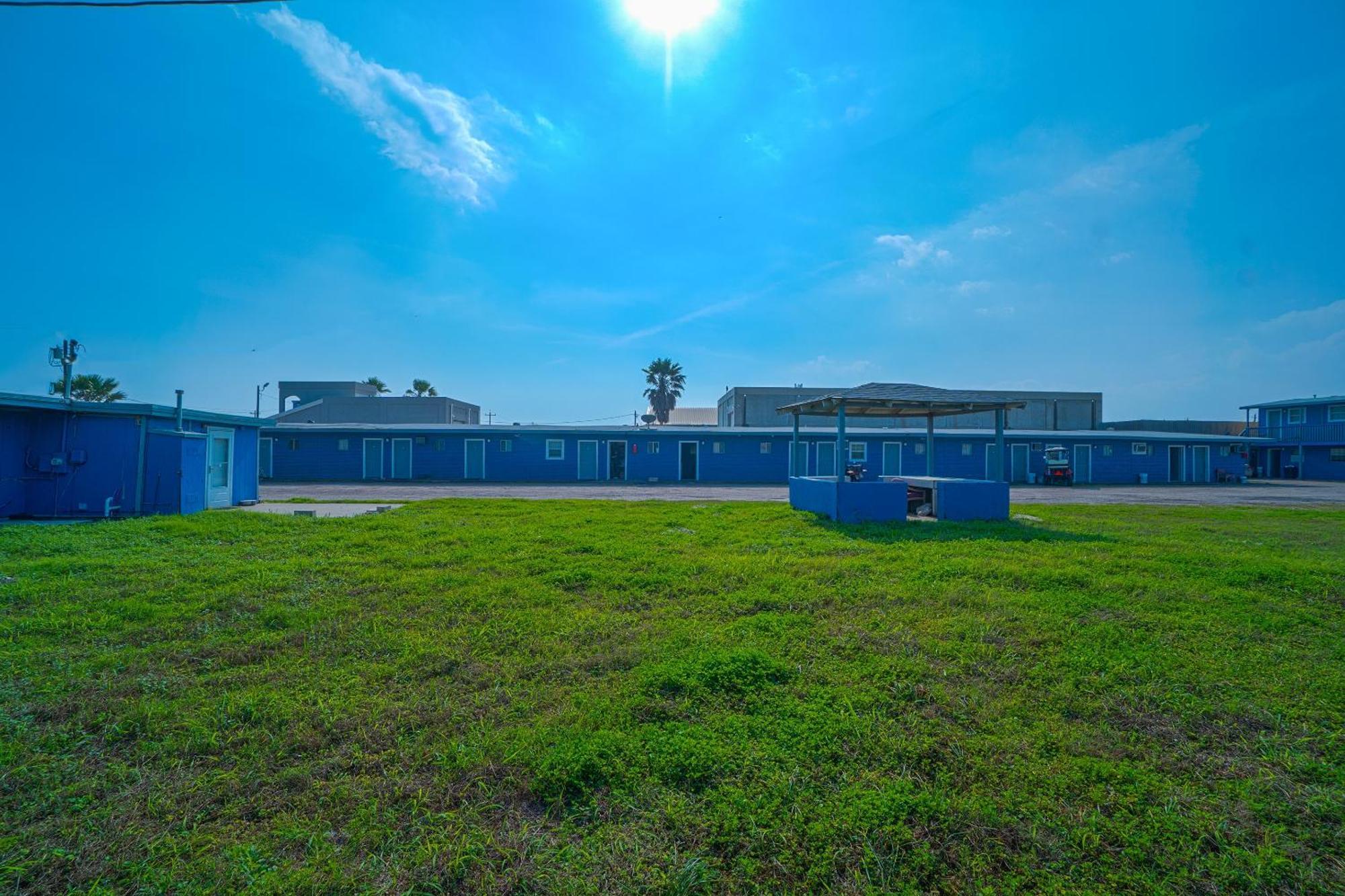 Monterrey Motel Padre Island, Corpus Christi By Oyo Экстерьер фото